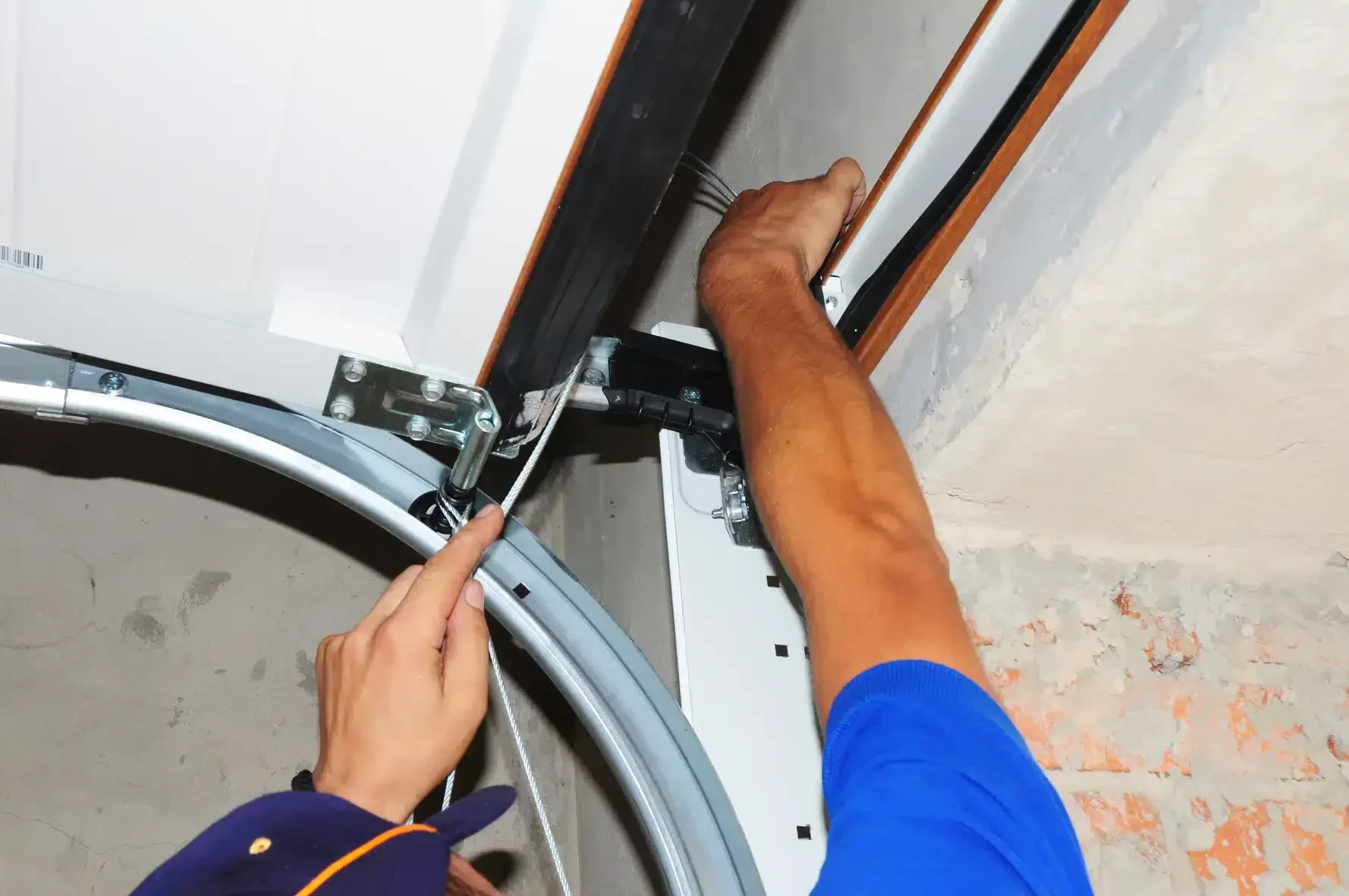 Installing Garage Door Mechanism Nassau County New York